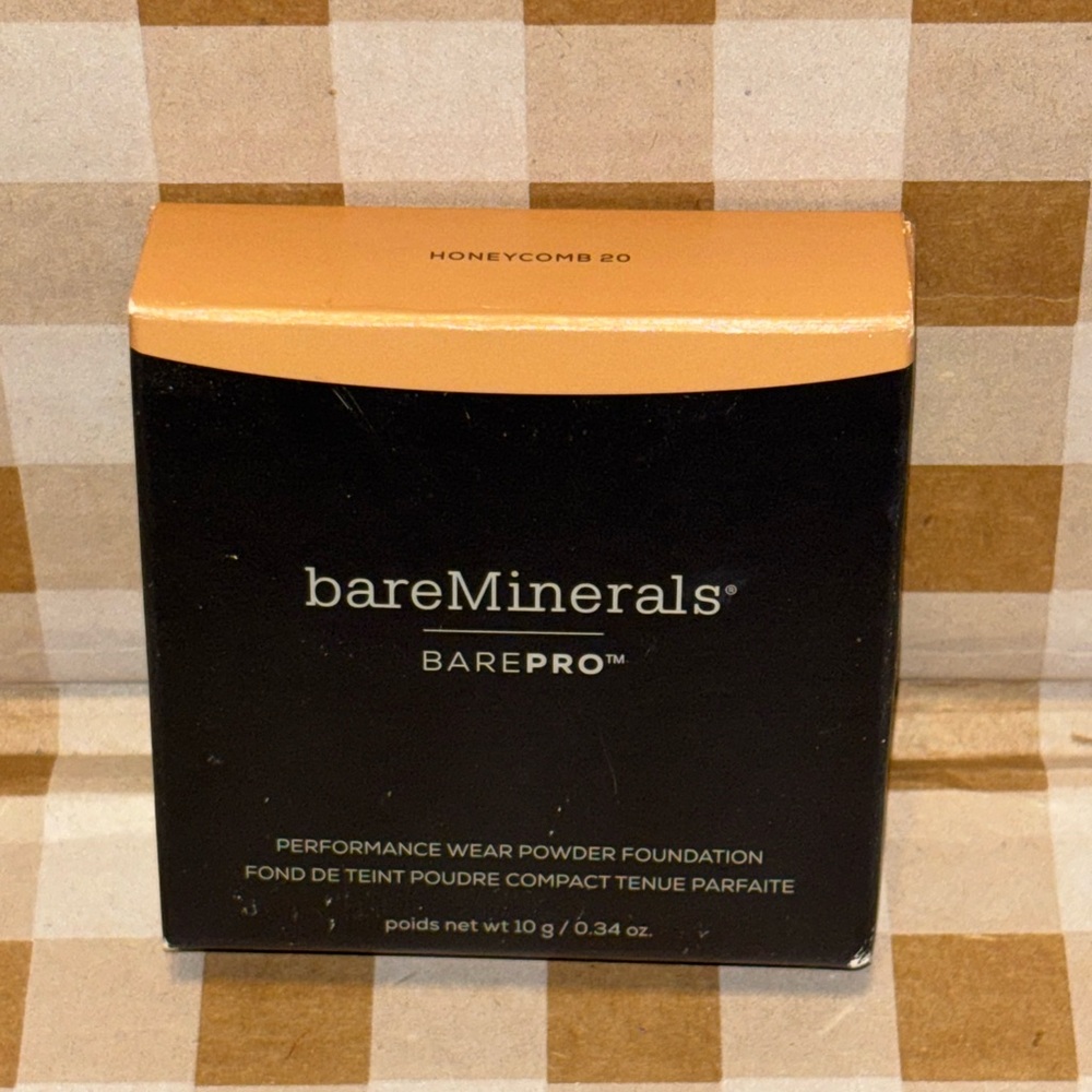 Brand new bareMinerals BAREPRO Powder Foundation Honeycomb 20